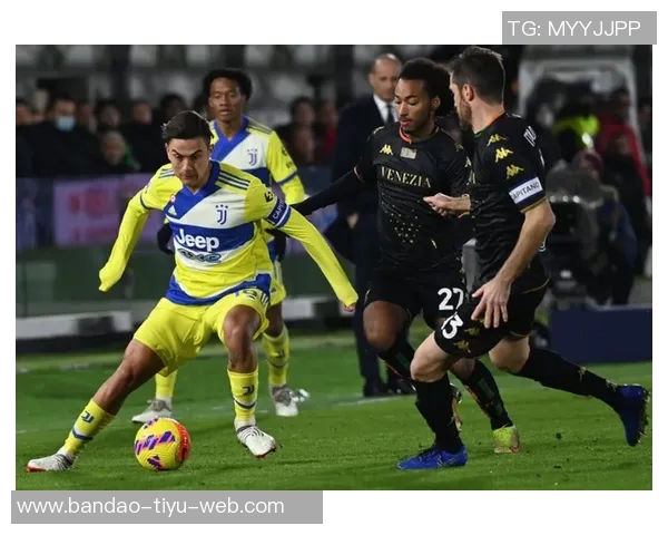 斯帕莱蒂对洛卡特利换人反应冷淡直接要求其回替补席 斯帕莱蒂对洛卡特利换人反应冷淡直接要求其回替补席